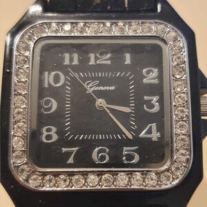 🦋10/$20🦋 Geneva Silver/Black Rhinestone Silicone Women's Watch